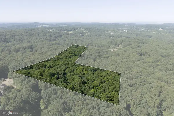 335 Orchard Rd, FLEETWOOD, PA 19522