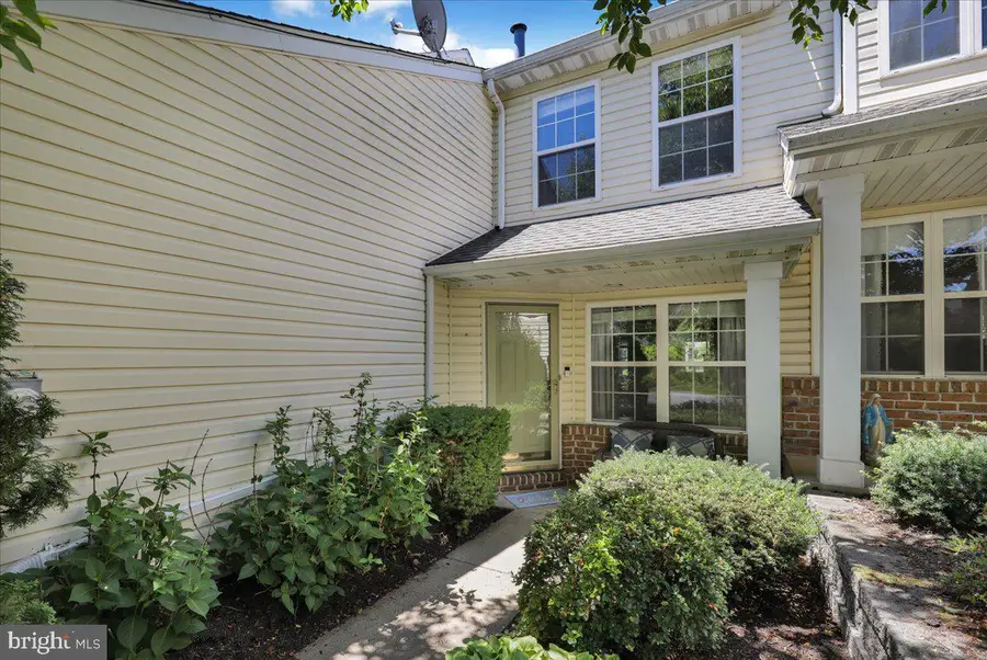 132 Hickory Ln, Reading, PA 19610 - #2