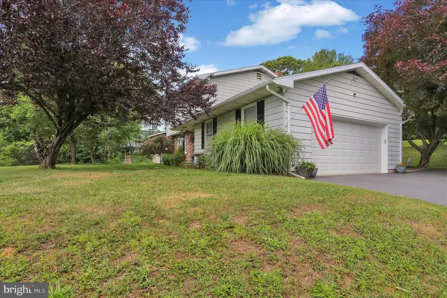 705 N Turner St, Hamburg, PA 19526 - #2