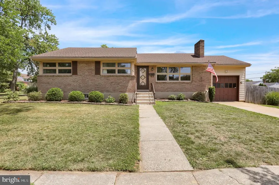 33 Lawndale Rd, Wyomissing, PA 19610 - #2