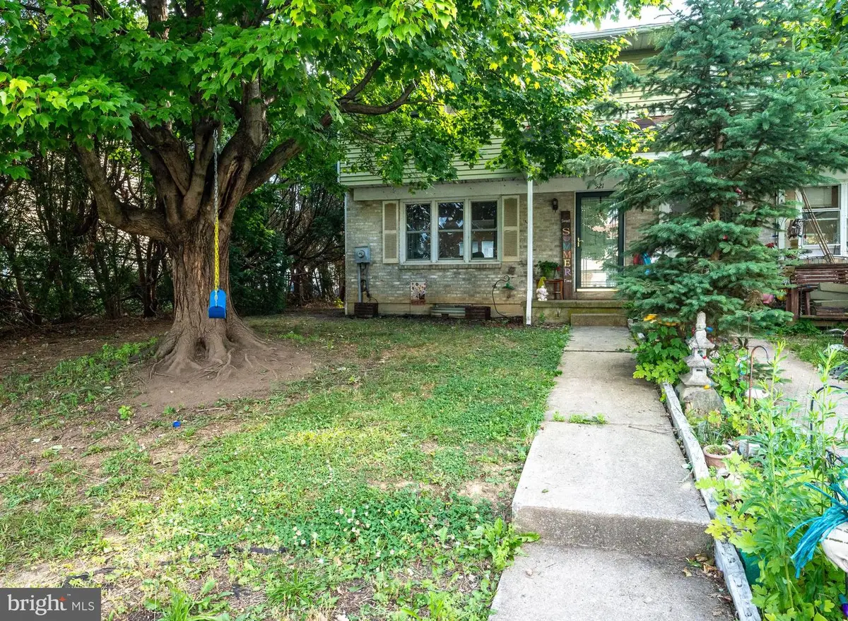 521 Linden St, Leesport, PA 19533 - #1
