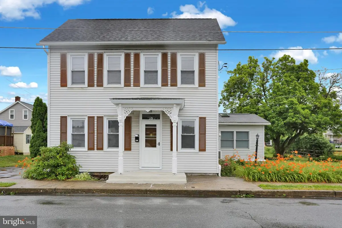 238 Penn St, Topton, PA 19562 - #1