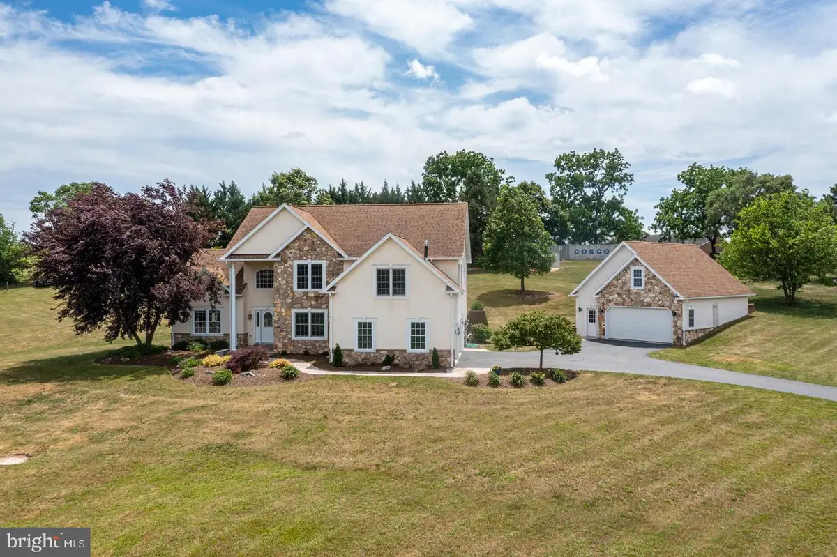101 Chris Dr, Lenhartsville, PA 19534 - #1