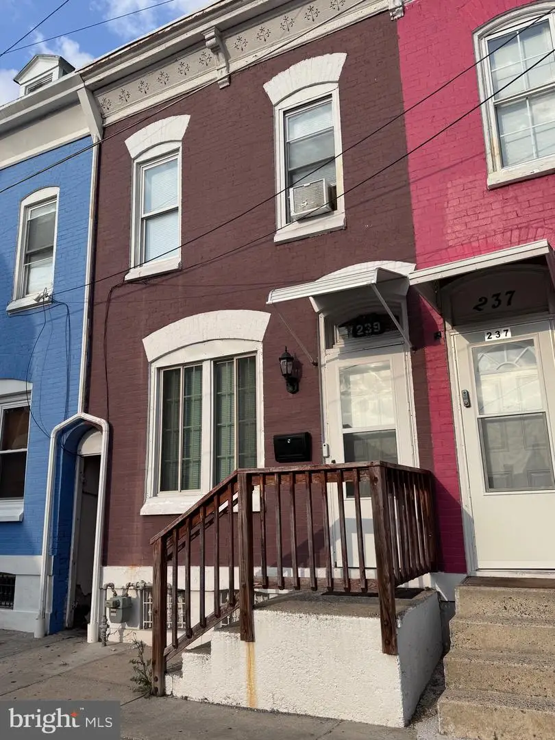 239 Mulberry St, Reading, PA 19604 - #2