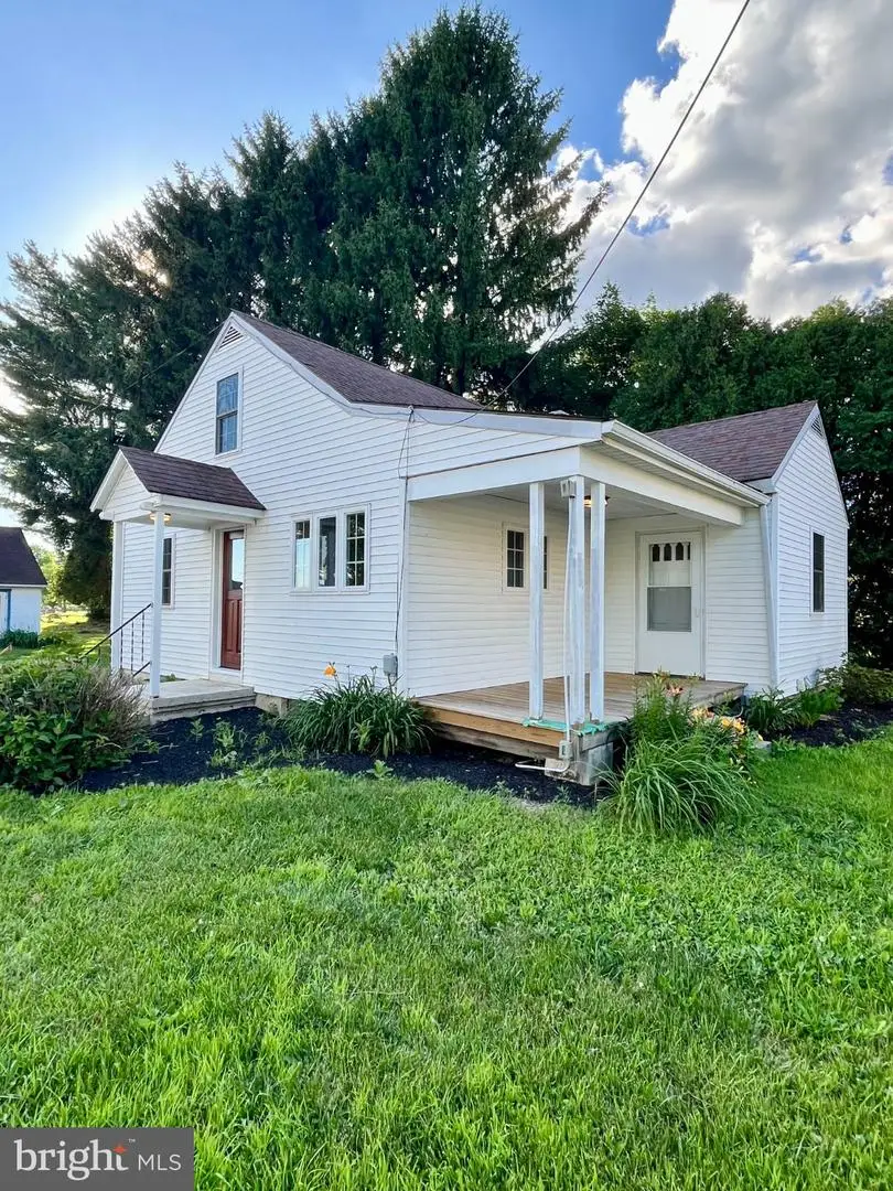 6280 Morgantown Rd, Morgantown, PA 19543 - #1