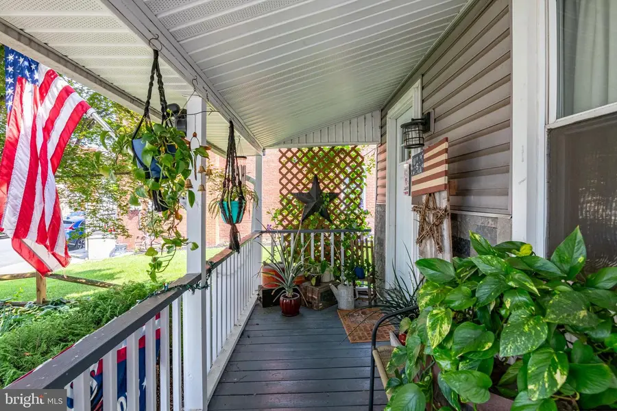 325 S 3rd St, Hamburg, PA 19526 - #3