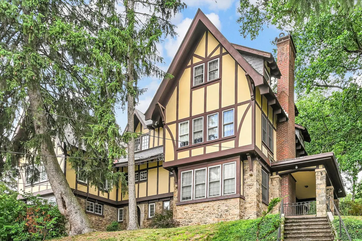 502 Friedensburg Rd, Reading, PA 19606 - #1
