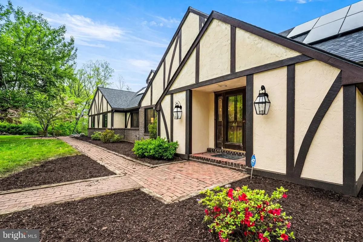 41 Devon Dr, Reading, PA 19606 - #1
