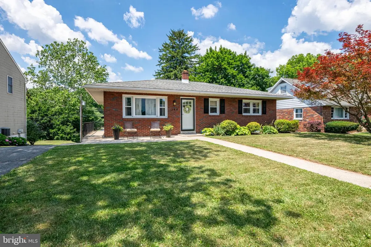 344 Pennwyn Pl, Reading, PA 19607 - #1