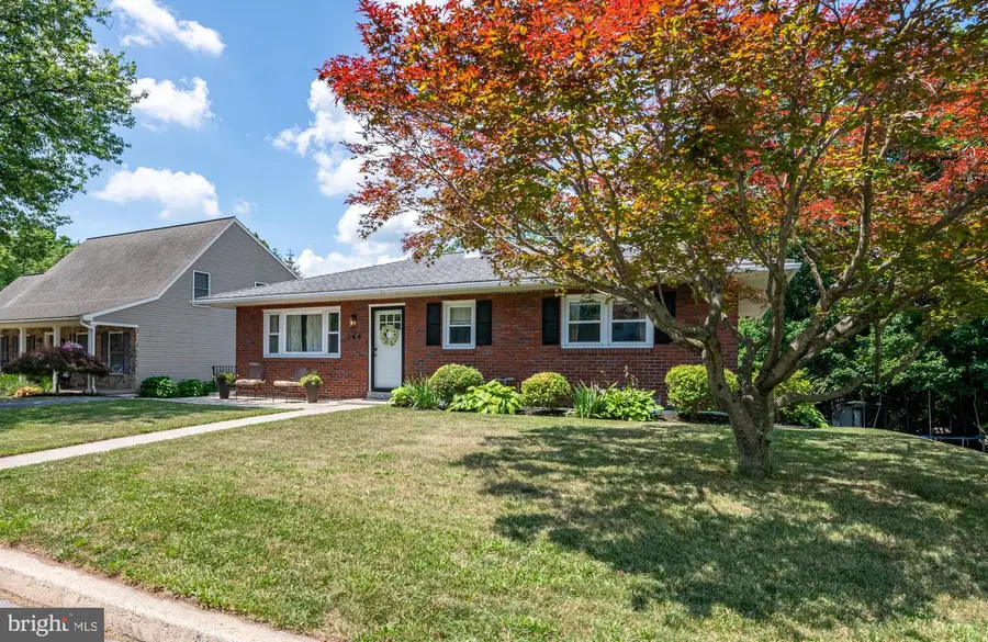 344 Pennwyn Pl, Reading, PA 19607 - #3