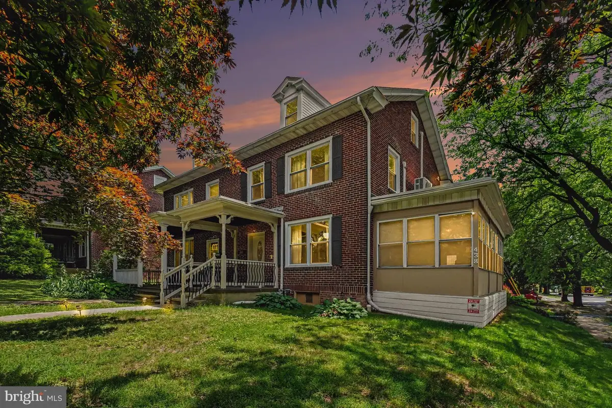 438 Oak Tc, Reading, PA 19611 - #1