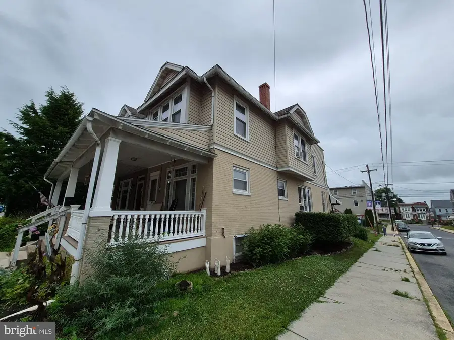 300 E Walnut St, Kutztown, PA 19530 - #2
