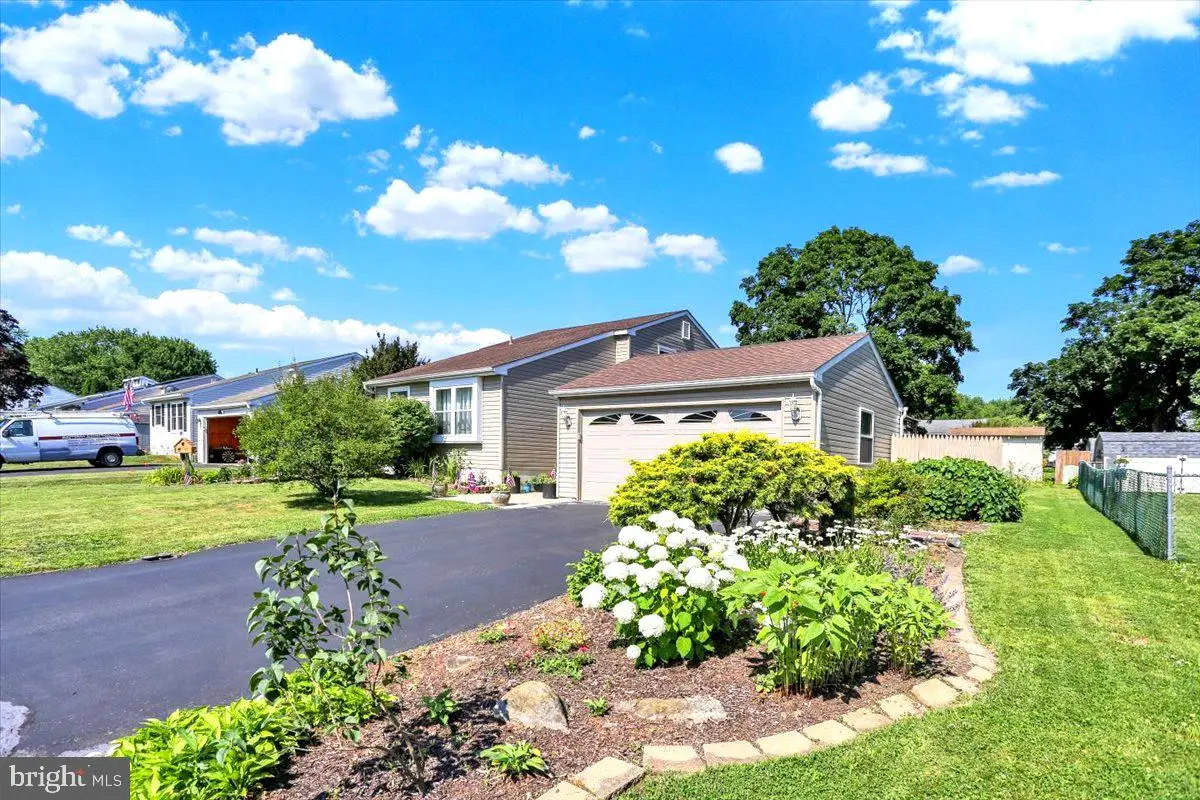460 Moonflower Ave, Reading, PA 19606 - #1