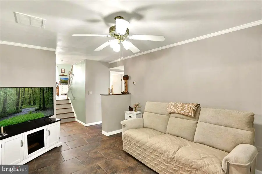 460 Moonflower Ave, Reading, PA 19606 - #3