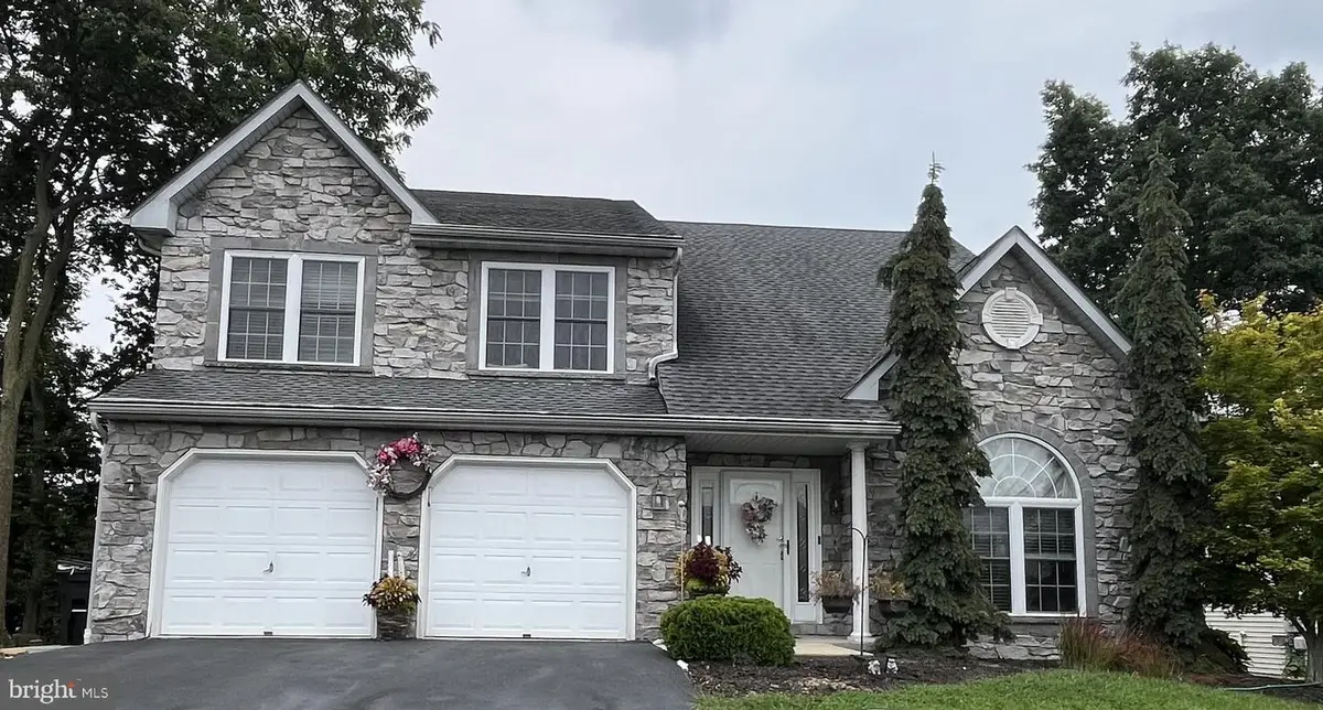 1036 Meadow Dr, Reading, PA 19605 - #1