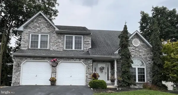 1036 Meadow Dr, READING, PA 19605