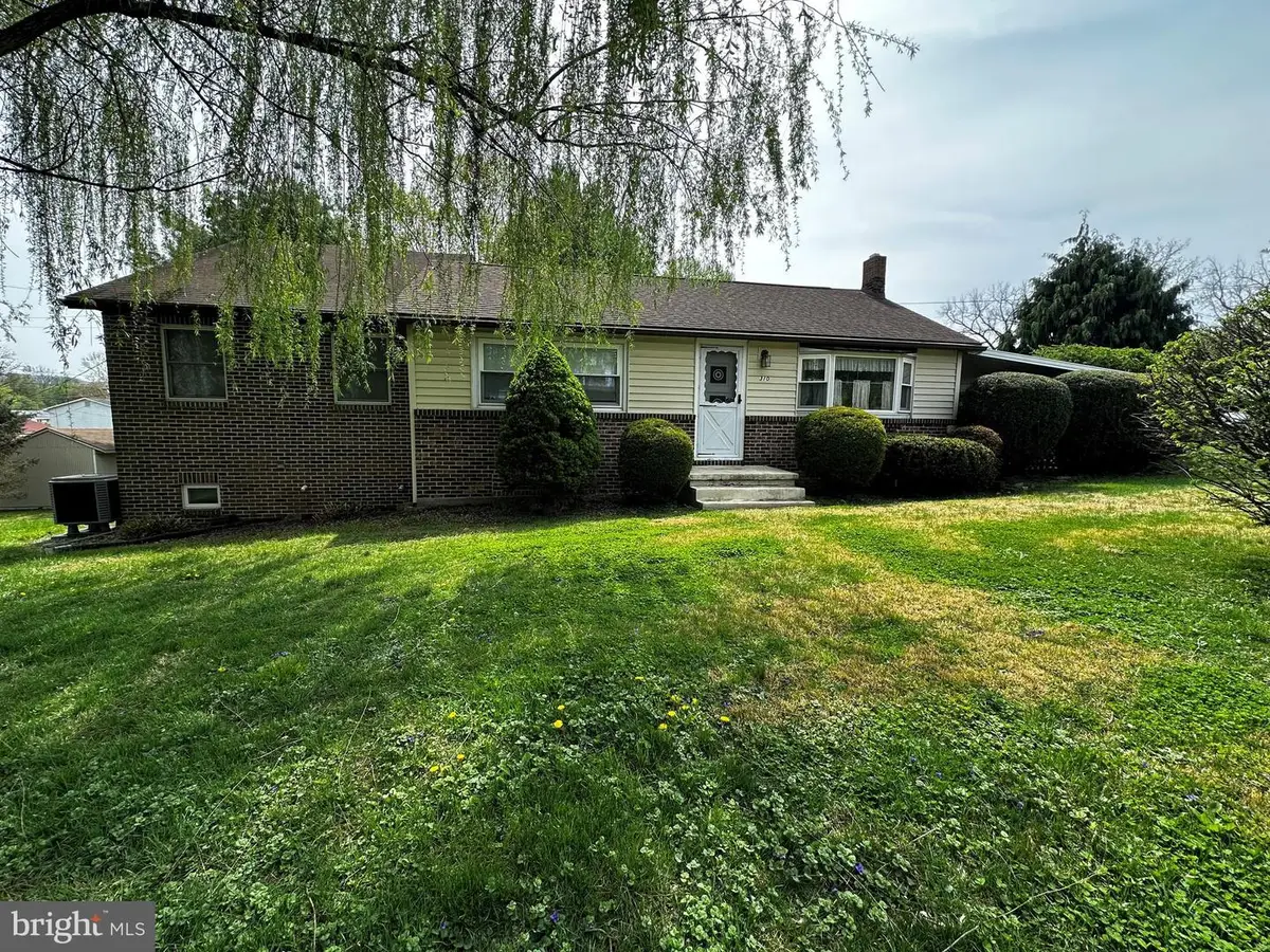 310 Carolina Ave, Reading, PA 19605 - #1