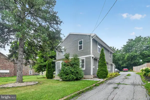 1104 Old Swede Rd, DOUGLASSVILLE, PA 19518