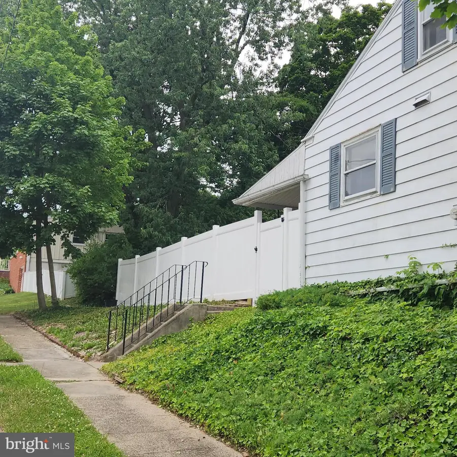 3231 Earl St, Reading, PA 19605 - #2