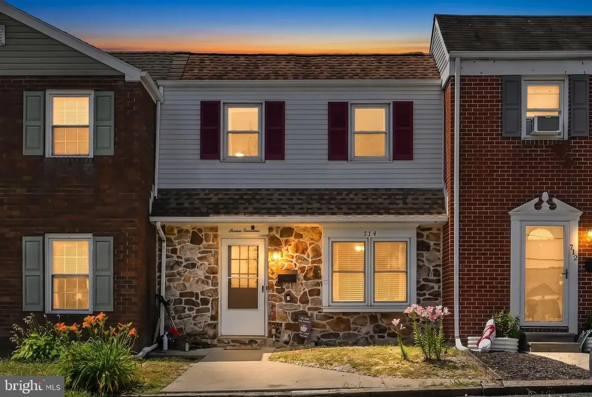 714 E 5th St, Boyertown, PA 19512 - #1