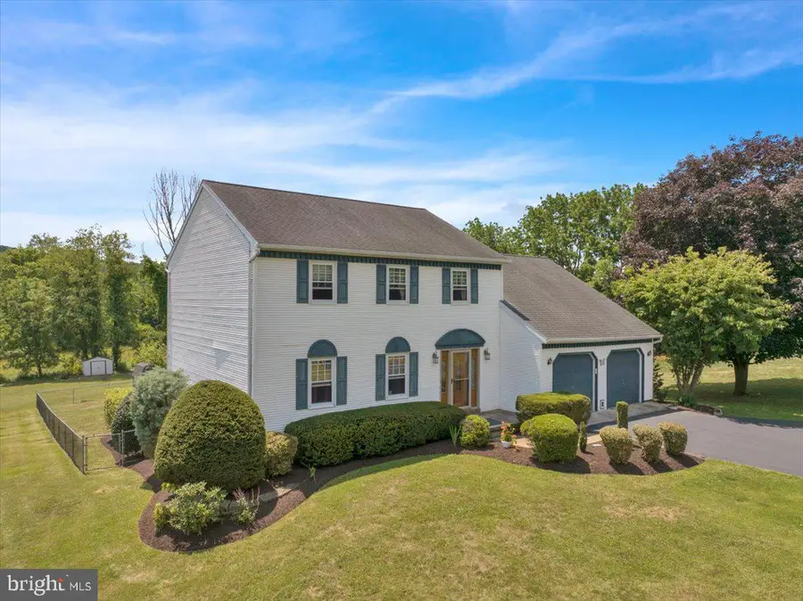 456 Mountain Home Rd, Reading, PA 19608 - #2