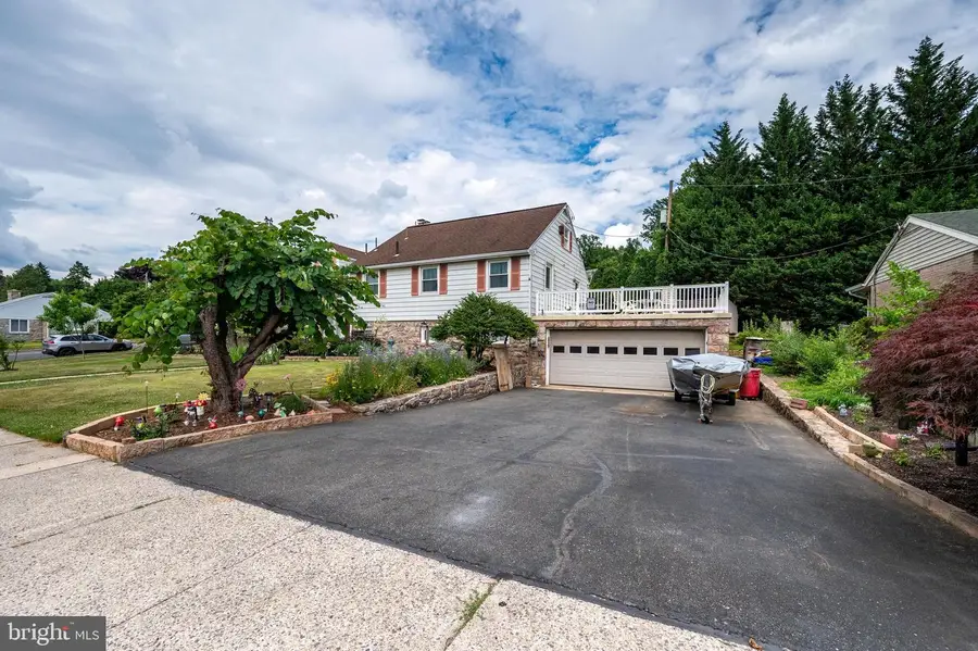 1847 Elder St, Reading, PA 19604 - #3