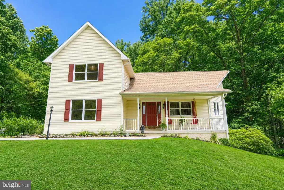 274 Wissinger Rd, Boyertown, PA 19512 - #1