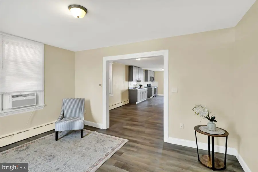 31 W Washington St, Fleetwood, PA 19522 - #3