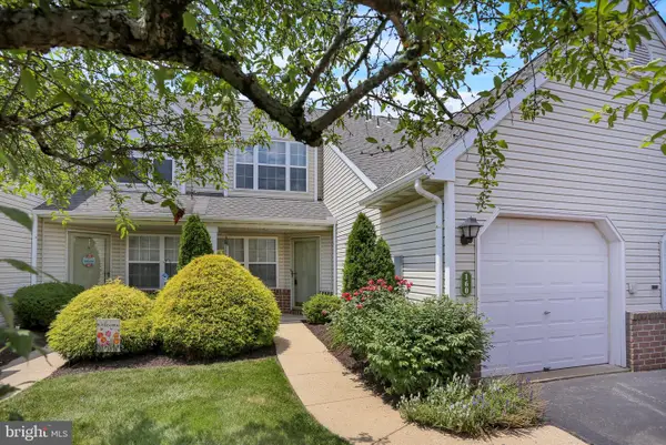 160 Hickory Lane, WYOMISSING, PA 19610