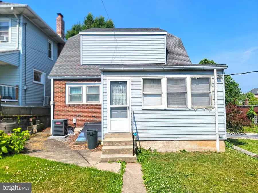121 S Water St, Birdsboro, PA 19508 - #2