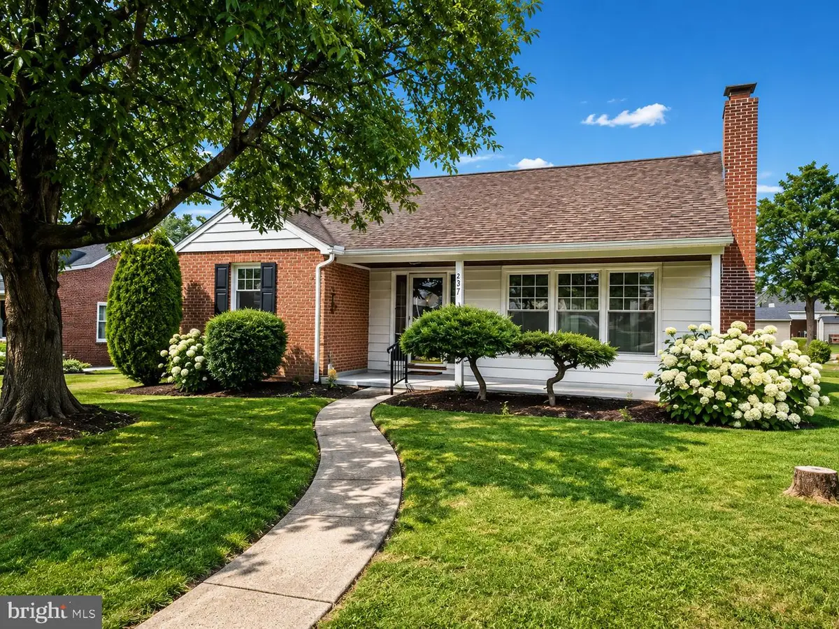 237 S Spruce St, Birdsboro, PA 19508 - #1