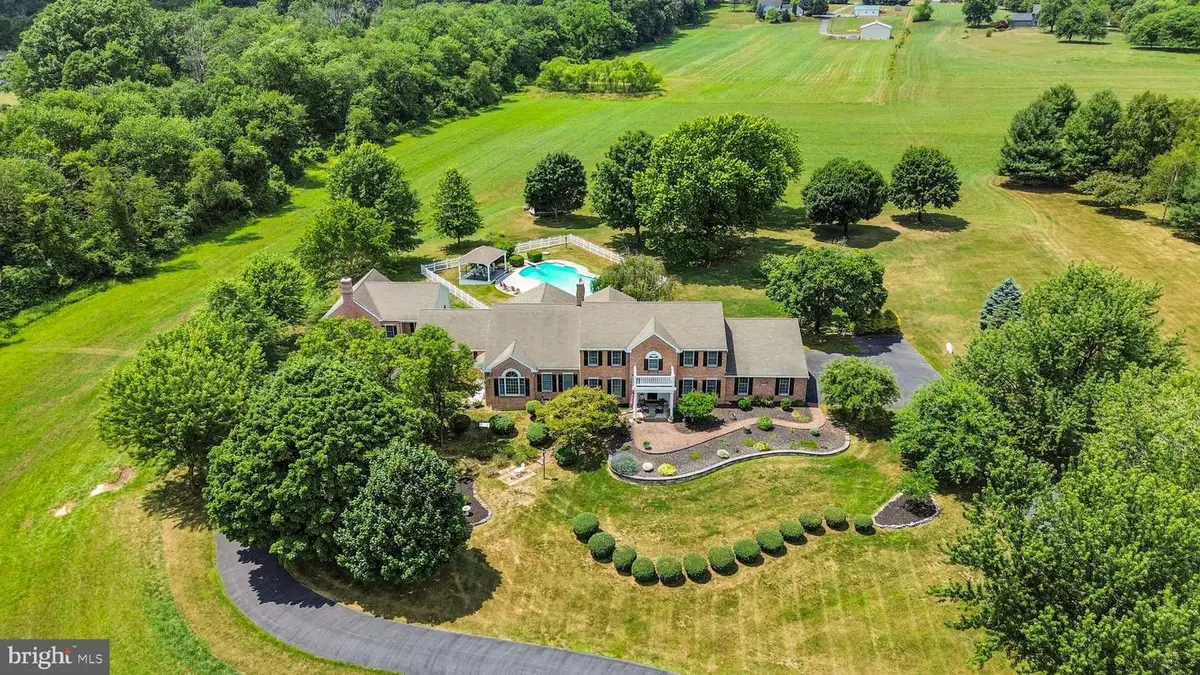 715 Mohns Hill Rd, Sinking Spring, PA 19608 - #1
