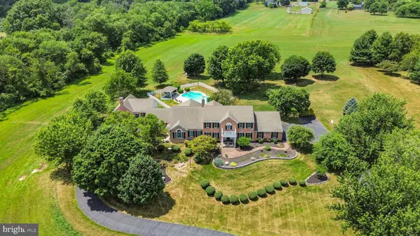 715 Mohns Hill Rd, SINKING SPRING, PA 19608