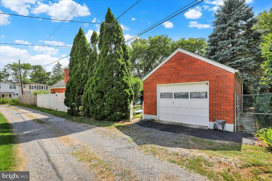 405 Seiberts Ct, Wyomissing, PA 19609 - #2