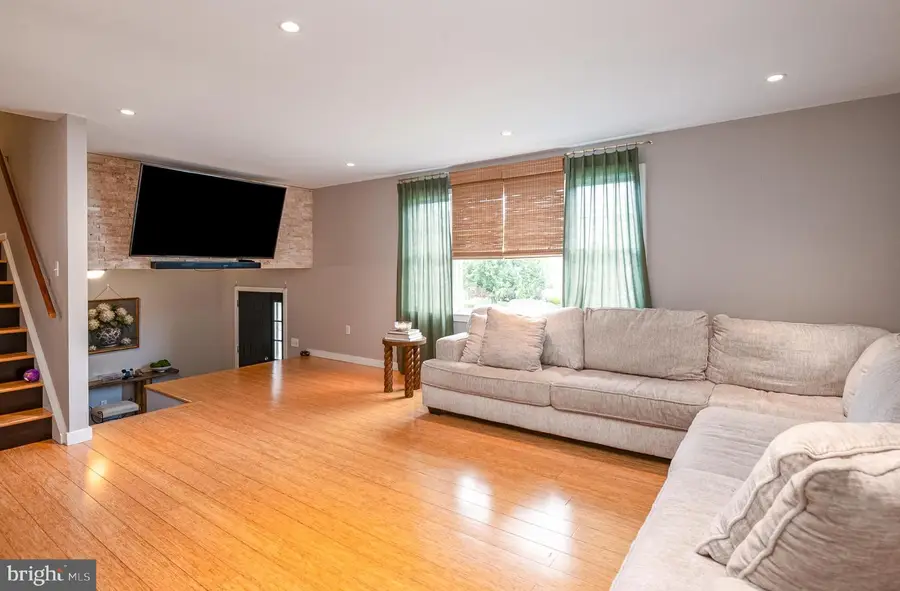 3028 Linda Ln, Reading, PA 19608 - #2