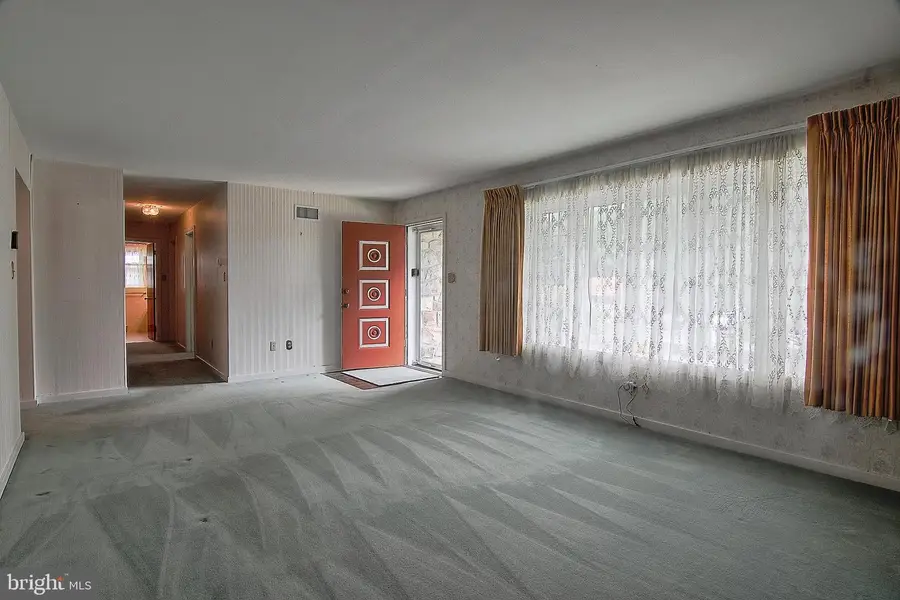 744 Georgia Ave, Reading, PA 19605 - #3
