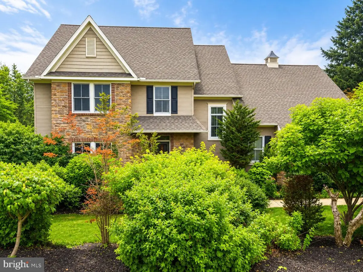 805 N Crescent Ave, Hamburg, PA 19526 - #1