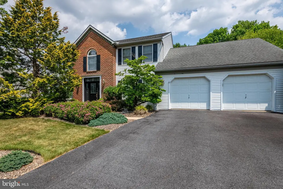 111 States Ave, Sinking Spring, PA 19608 - #1