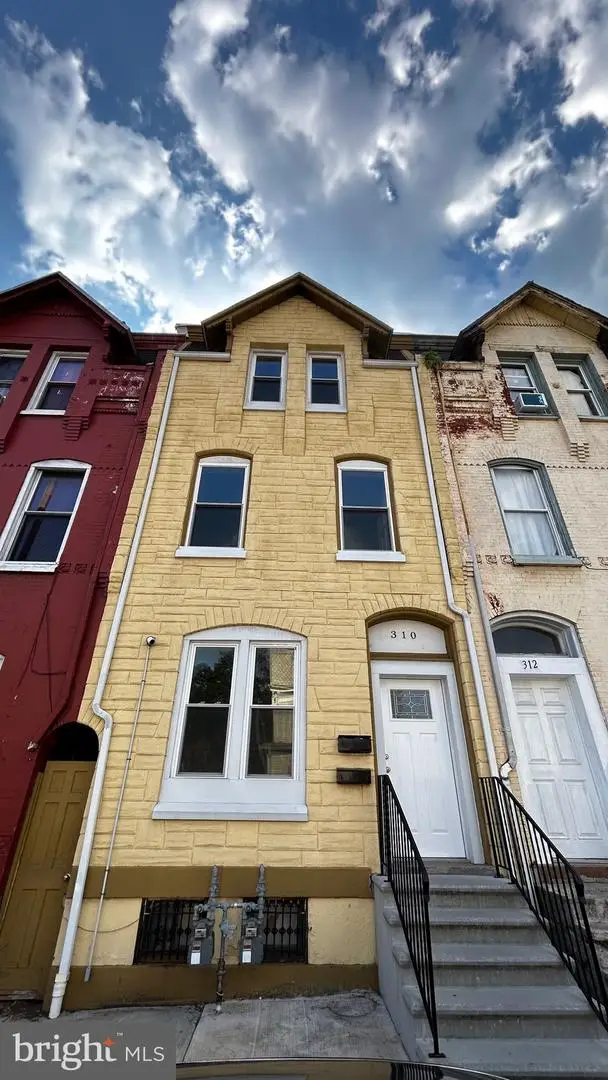 310 N 4th St, Reading, PA 19601 - #1