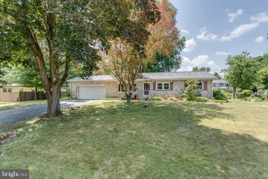 12 Heather Ln, Douglassville, PA 19518 - #3