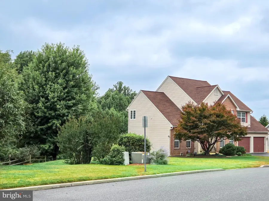 808 Sycamore Rd, Mohnton, PA 19540 - #3