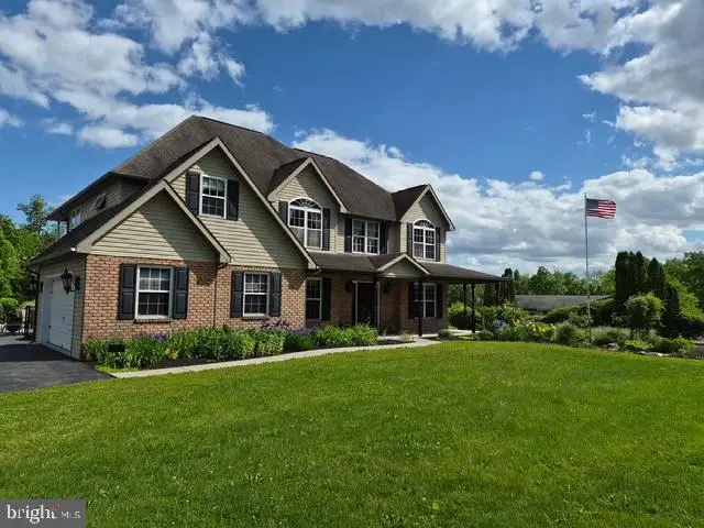 137 Lakeview Rd, Bernville, PA 19506 - #1