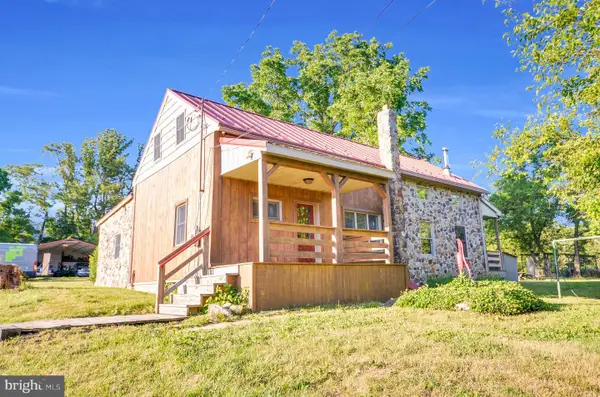 3390 Mountain Rd, HAMBURG, PA 19526