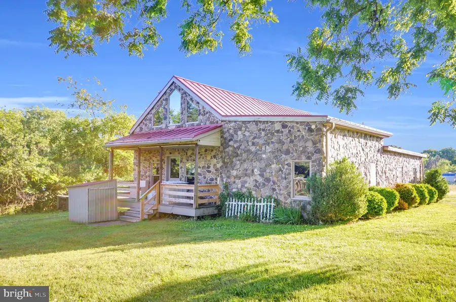 3390 Mountain Rd, Hamburg, PA 19526 - #3
