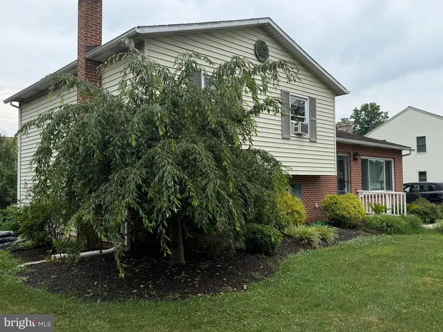 56 Wingert Rd, Wyomissing, PA 19610 - #2