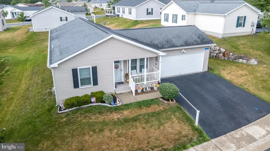 71 Random Rd, Douglassville, PA 19518 - #2
