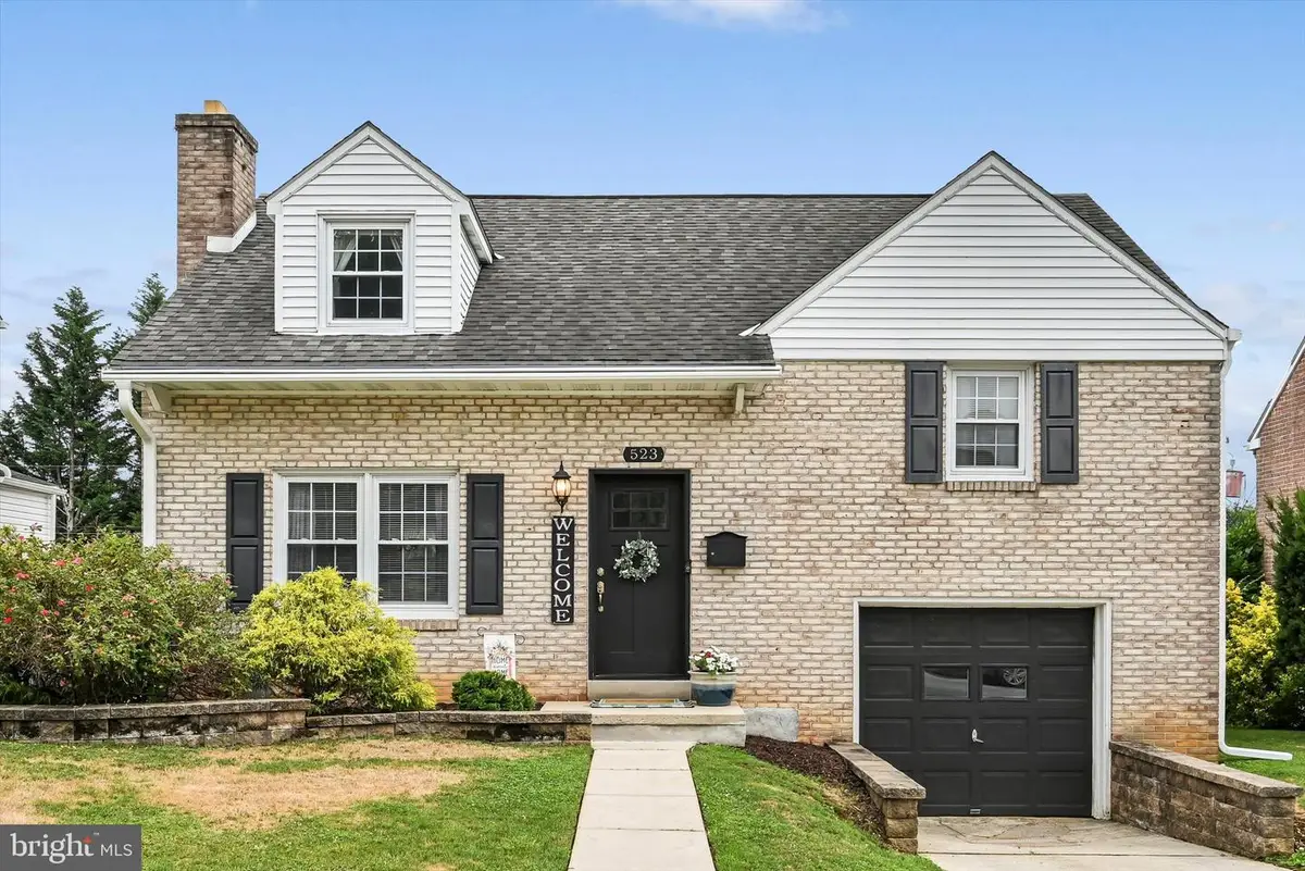 523 Dorchester Ave, Reading, PA 19609 - #1