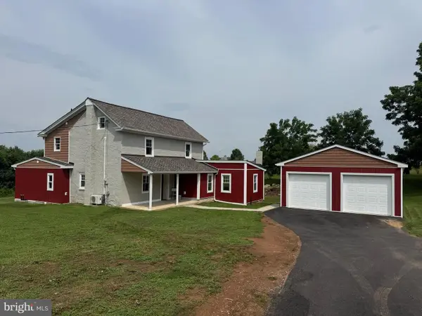 75 Black Matt Rd, DOUGLASSVILLE, PA 19518
