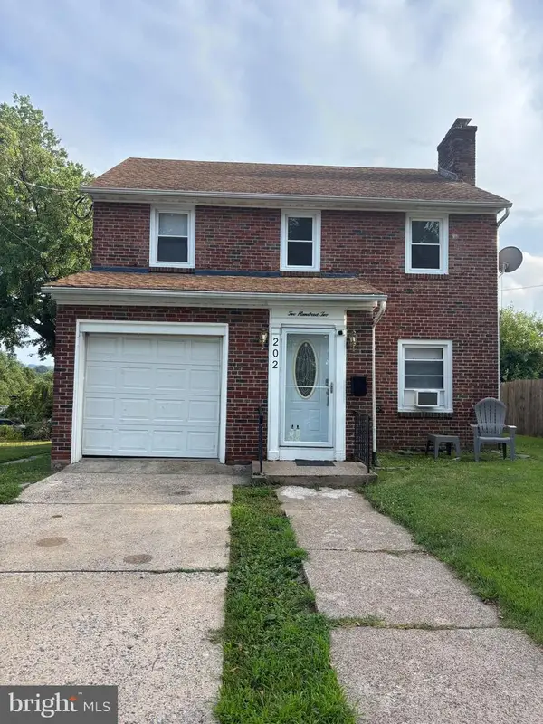202 Gerry St, READING, PA 19611