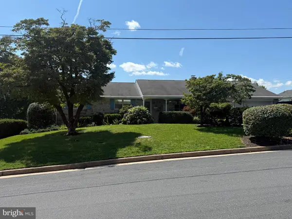 115 Sunset Ln, BOYERTOWN, PA 19512